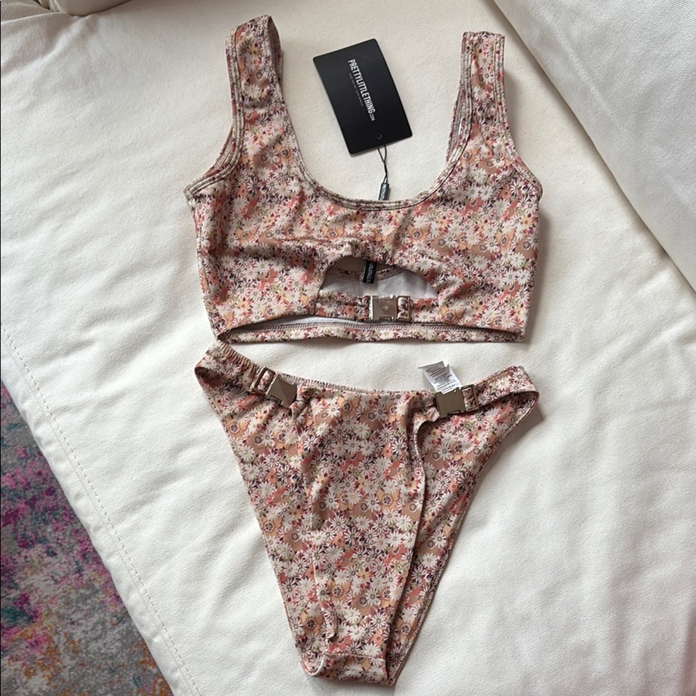 PrettyLittleThing Floral Print Bikini Top with Buckle